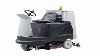 揭秘未來(lái)：多功能駕駛式掃地車(chē)來(lái)襲!